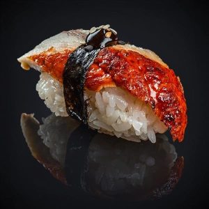 Суши с угрем