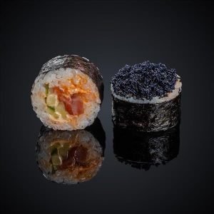 Ролл Salmon in Black ПОДАРОК